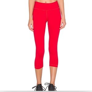 Vimmia Red Compression Capri Crop Legging Size M